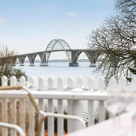 2 Bedroom Beautiful In بيت للعطل