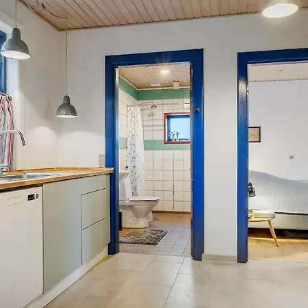 بيت للعطل 2 Bedroom Beautiful In *