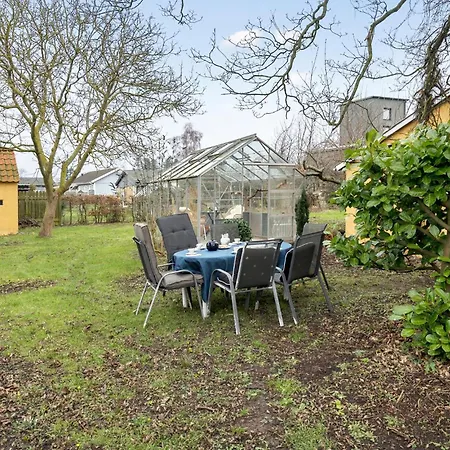 2 Bedroom Beautiful In *