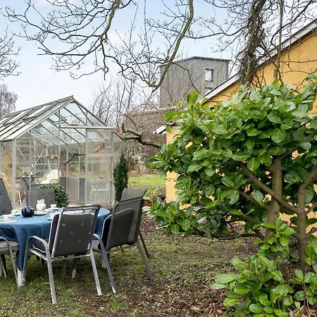 2 Bedroom Beautiful In *