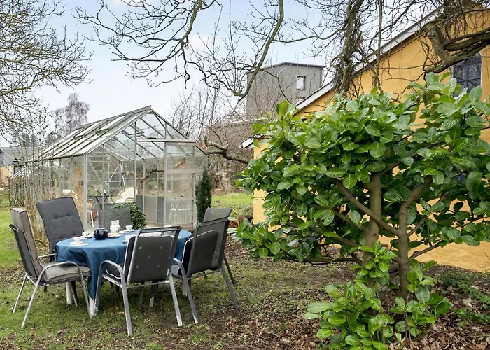 2 Bedroom Beautiful In *